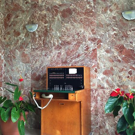Hotel Carmen Teresa Torremolinos Dış mekan fotoğraf