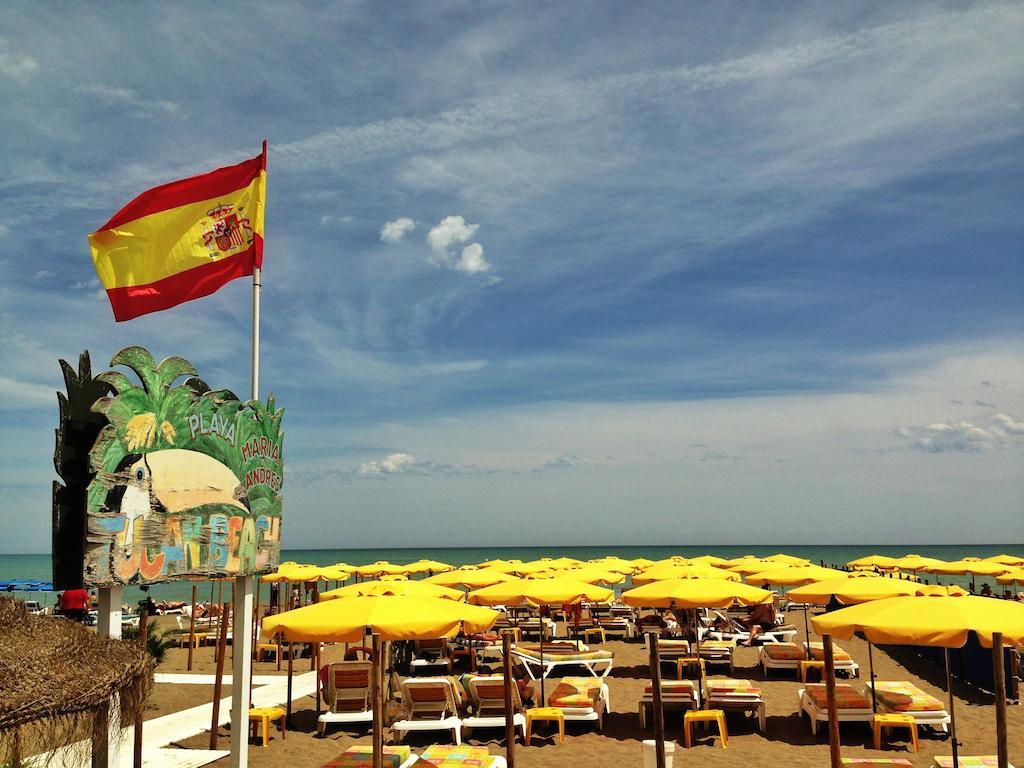 Hotel Carmen Teresa Torremolinos Dış mekan fotoğraf